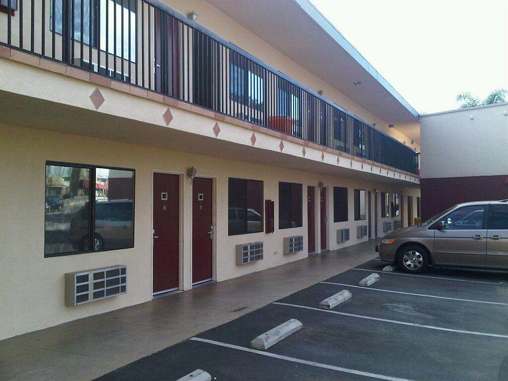 Americas Best Value Inn Pasadena Eksteriør billede