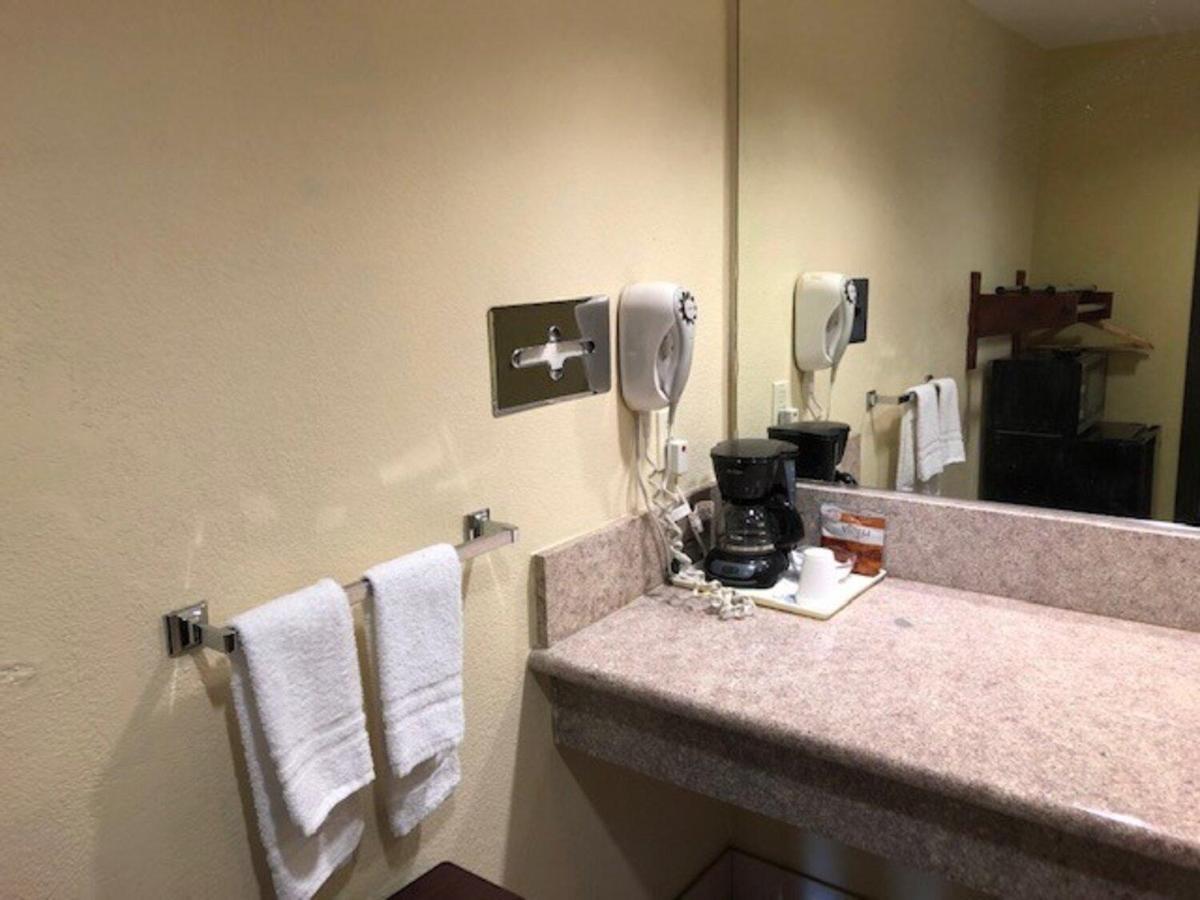 Americas Best Value Inn Pasadena Eksteriør billede